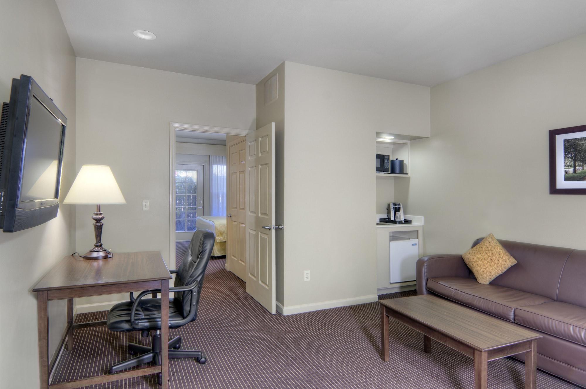 University Park Inn & Suites Davis Bagian luar foto